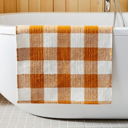  Orange and white gingham bath mat