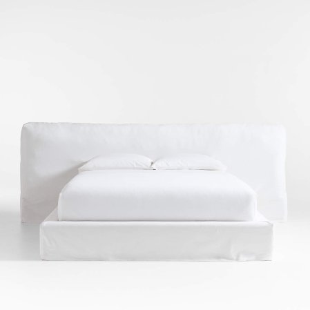  White bed