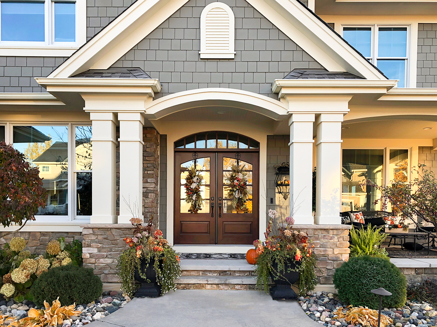 house entryway (outside)