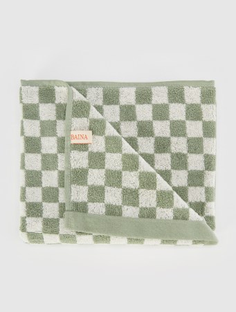  green and white checkered towel