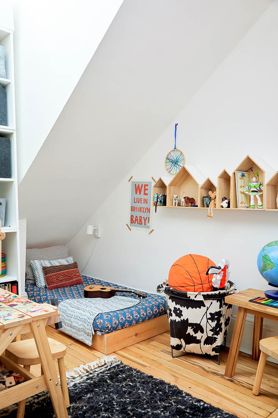 kids room with platform bed