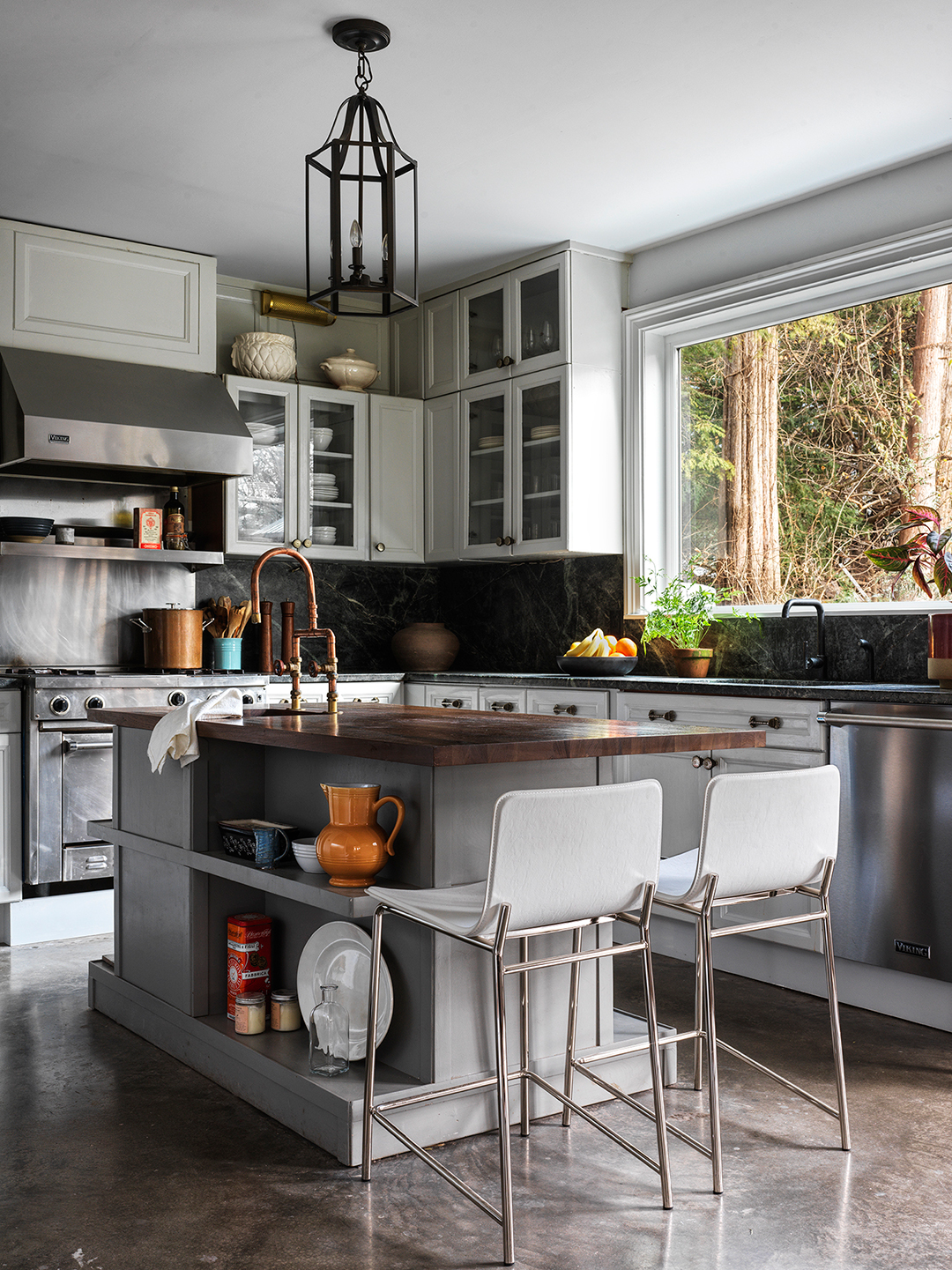 stools and kitchen island