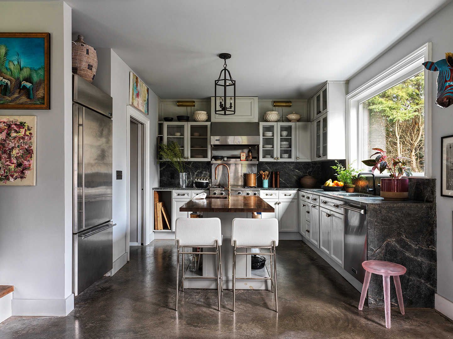 farmhouse kitchen with concrete flooring