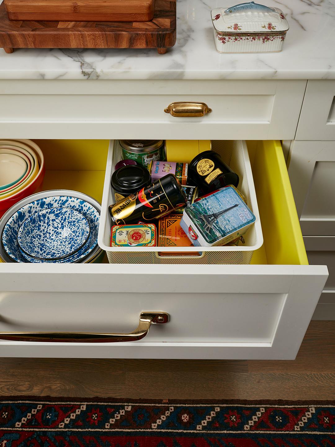 kitchen drawer with bowls