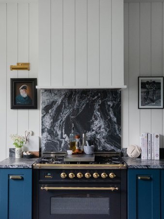 nautical white and blue kitchen