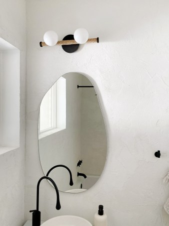 round bathroom mirror