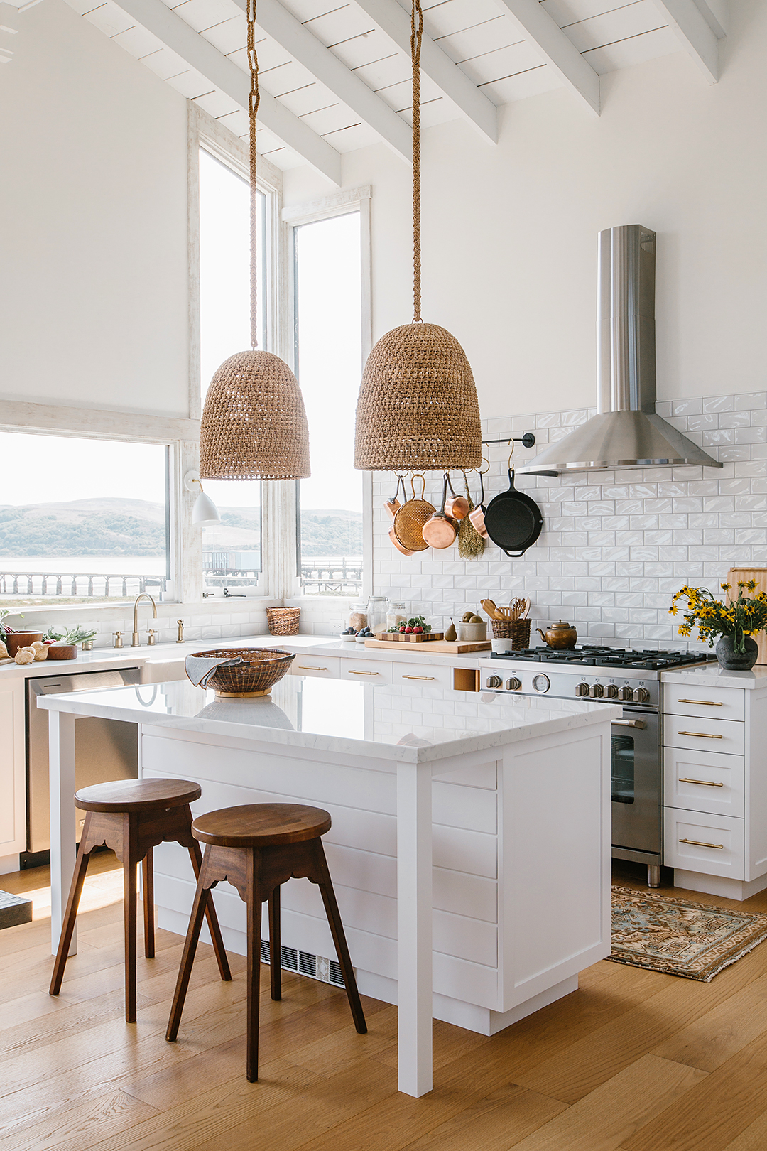 farmhouse style kitchen