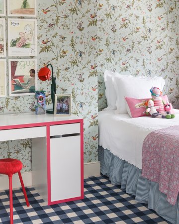 Pattern-on-Pattern Is the Opposite of Childish in This Little Girl’s Bedroom