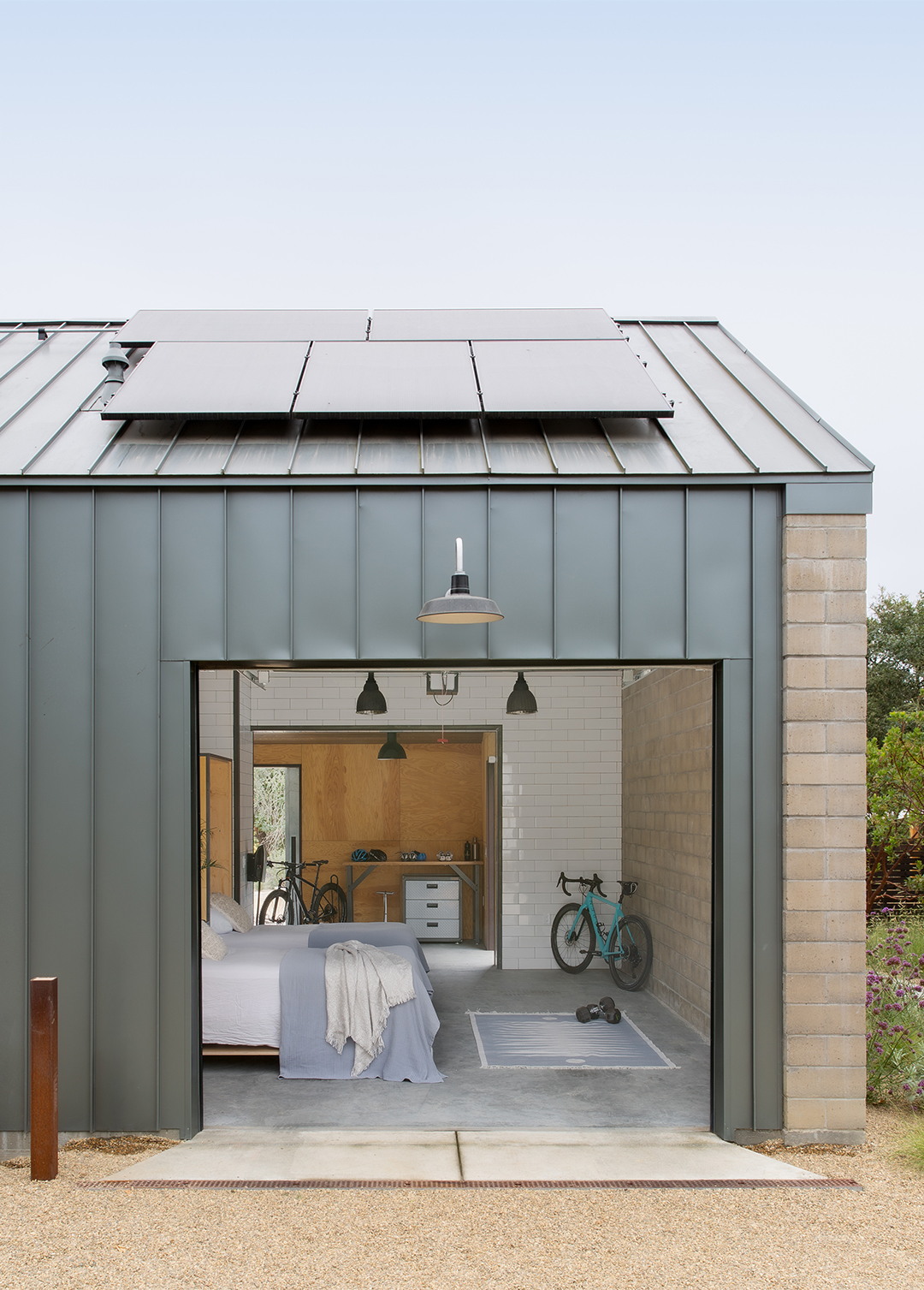 garage door guest room