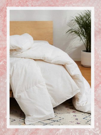 Down Alternative Comforters
