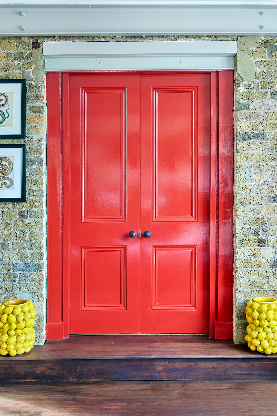 red door