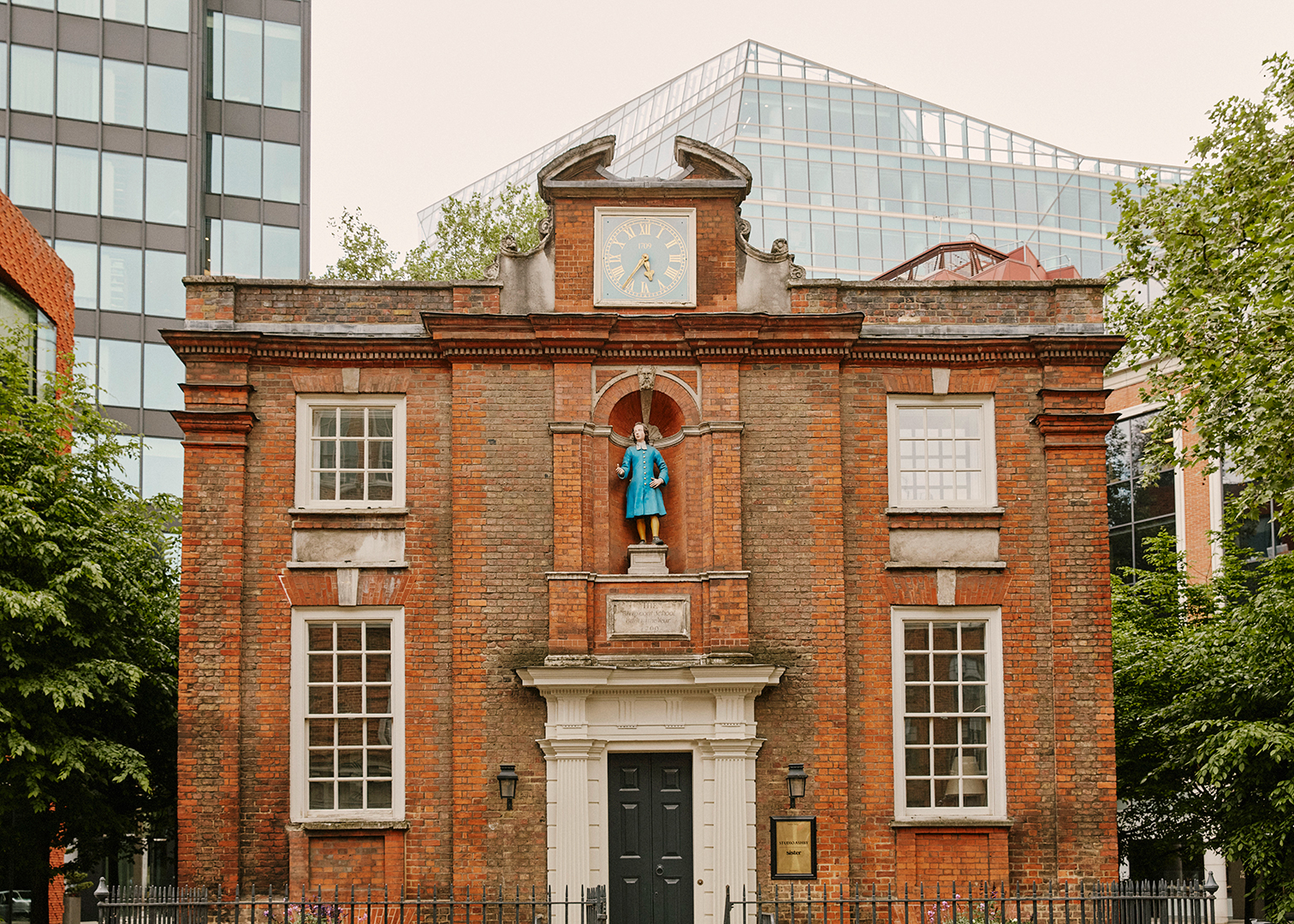 exterior of a 16th century schoolhouse in London