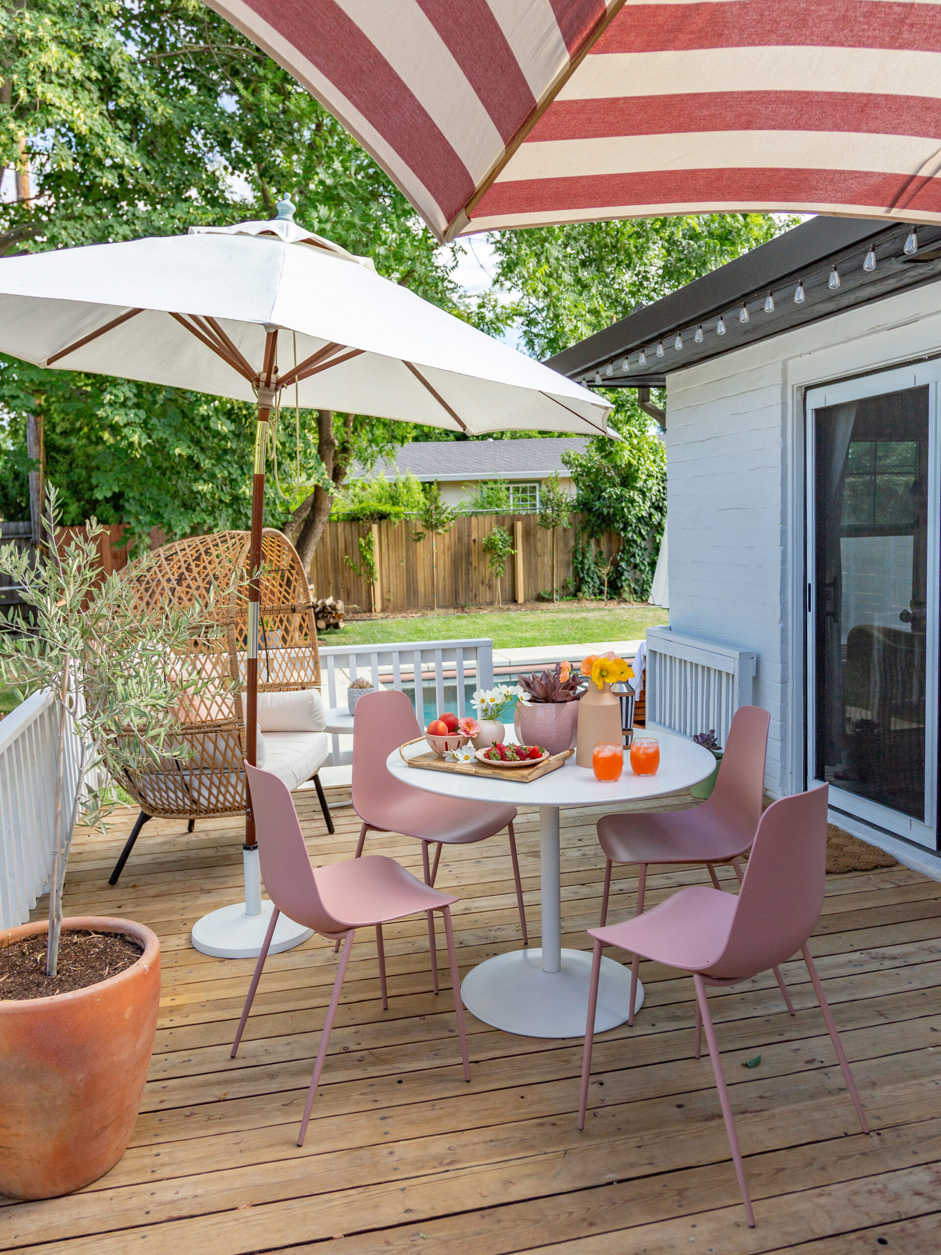 modern pink deck chairs