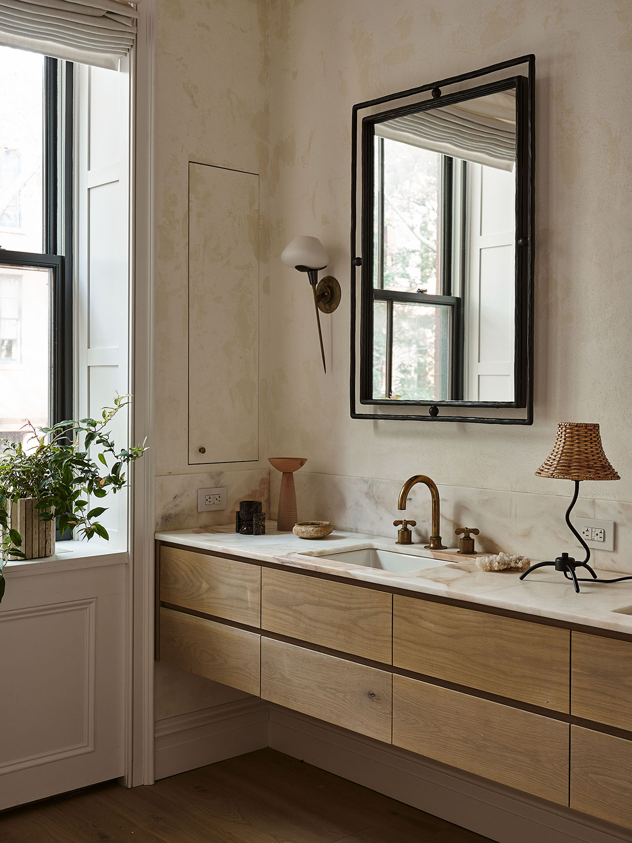 Bathroom with mini lamp on counter