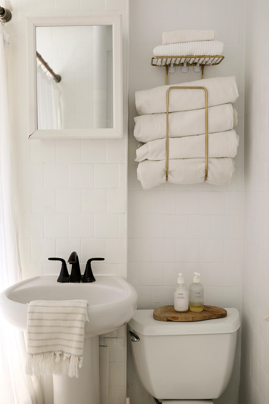 towel rack over toilet