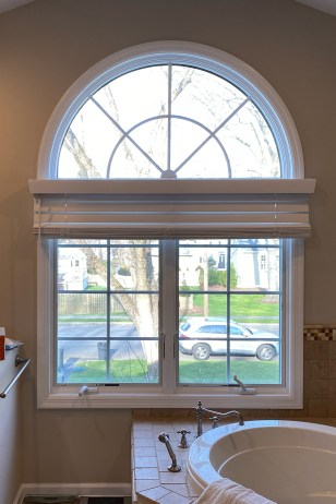 An (almost) Completely New Layout Revived This Builder-grade Bathroom 