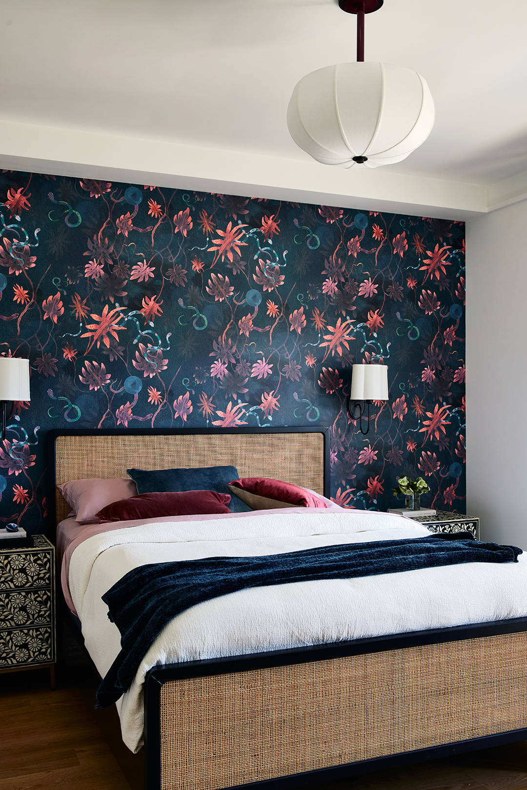 floral bedroom wallpaper