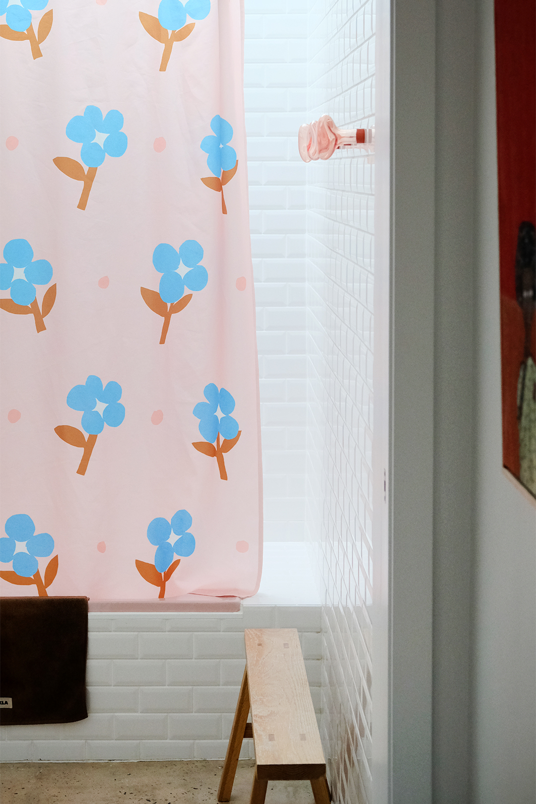 shower curtain with blue flowers