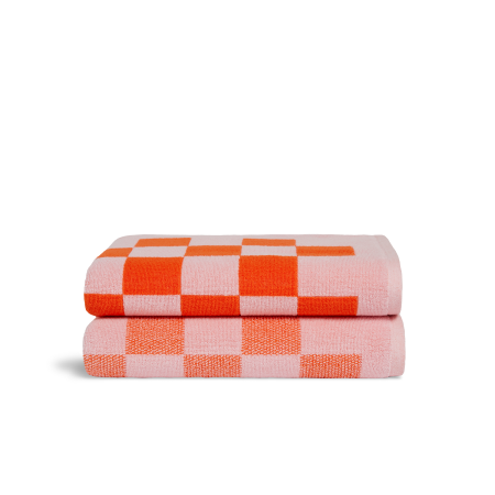  Set of 2 Pink Checkerboard Bath Sheets