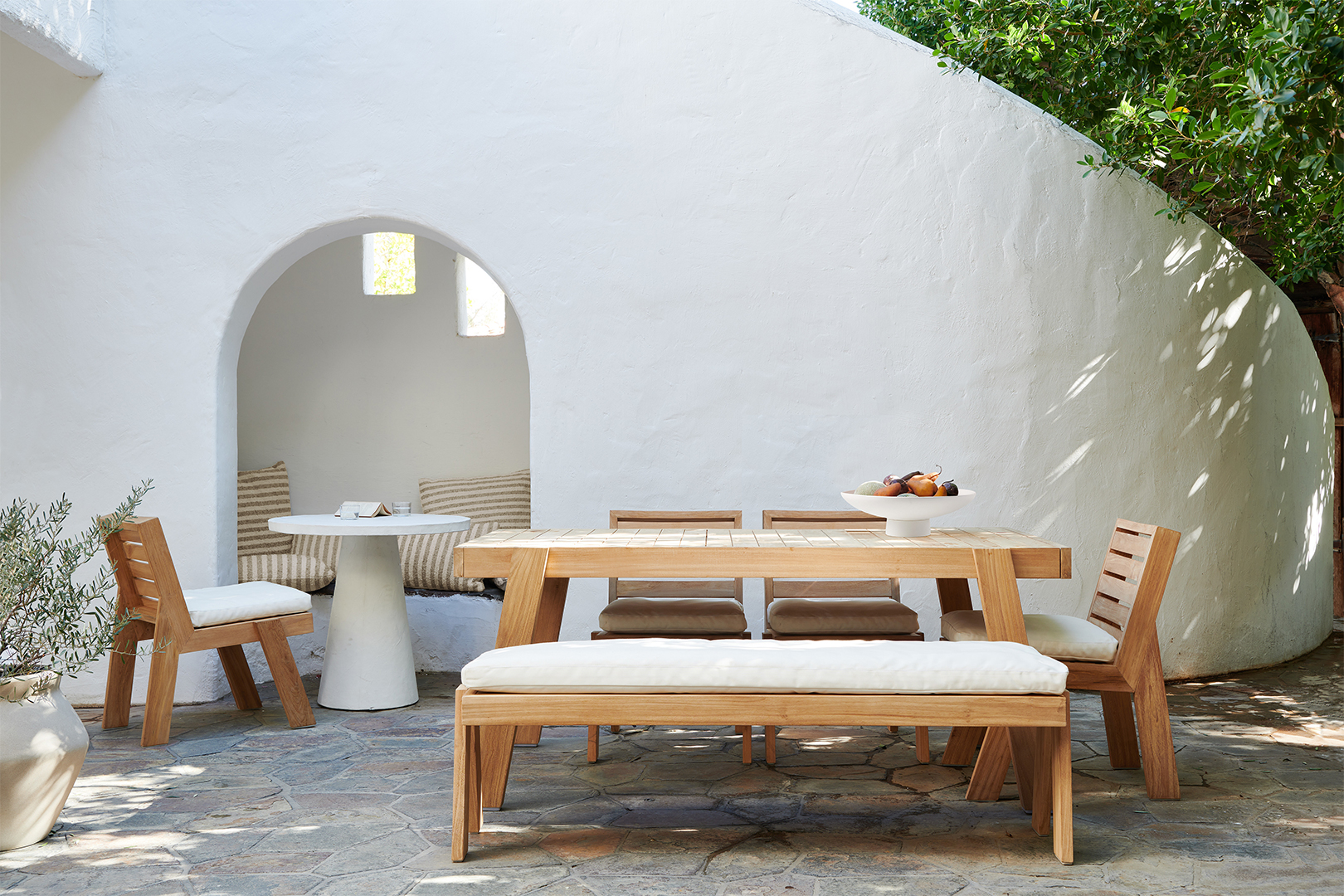 teak dining table