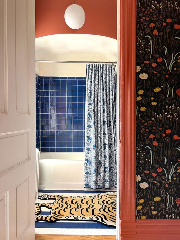 This Red and Blue Bathroom Renovation Only Cost $3,000