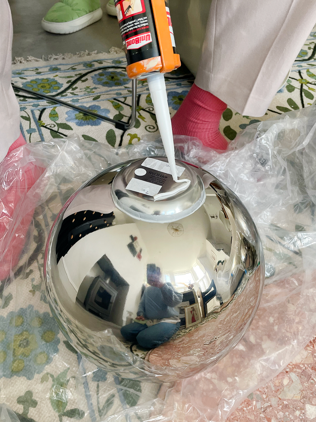 glue touching ball