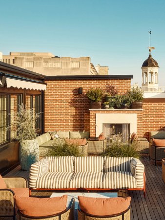 At This New Delaware Hotel, the Restaurant Lamps Have the Exact Wattage for the Most Flattering Light