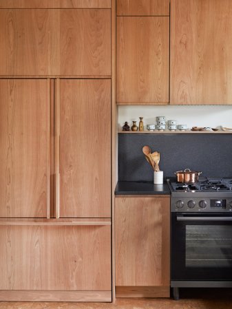 wood kitche ncabinets