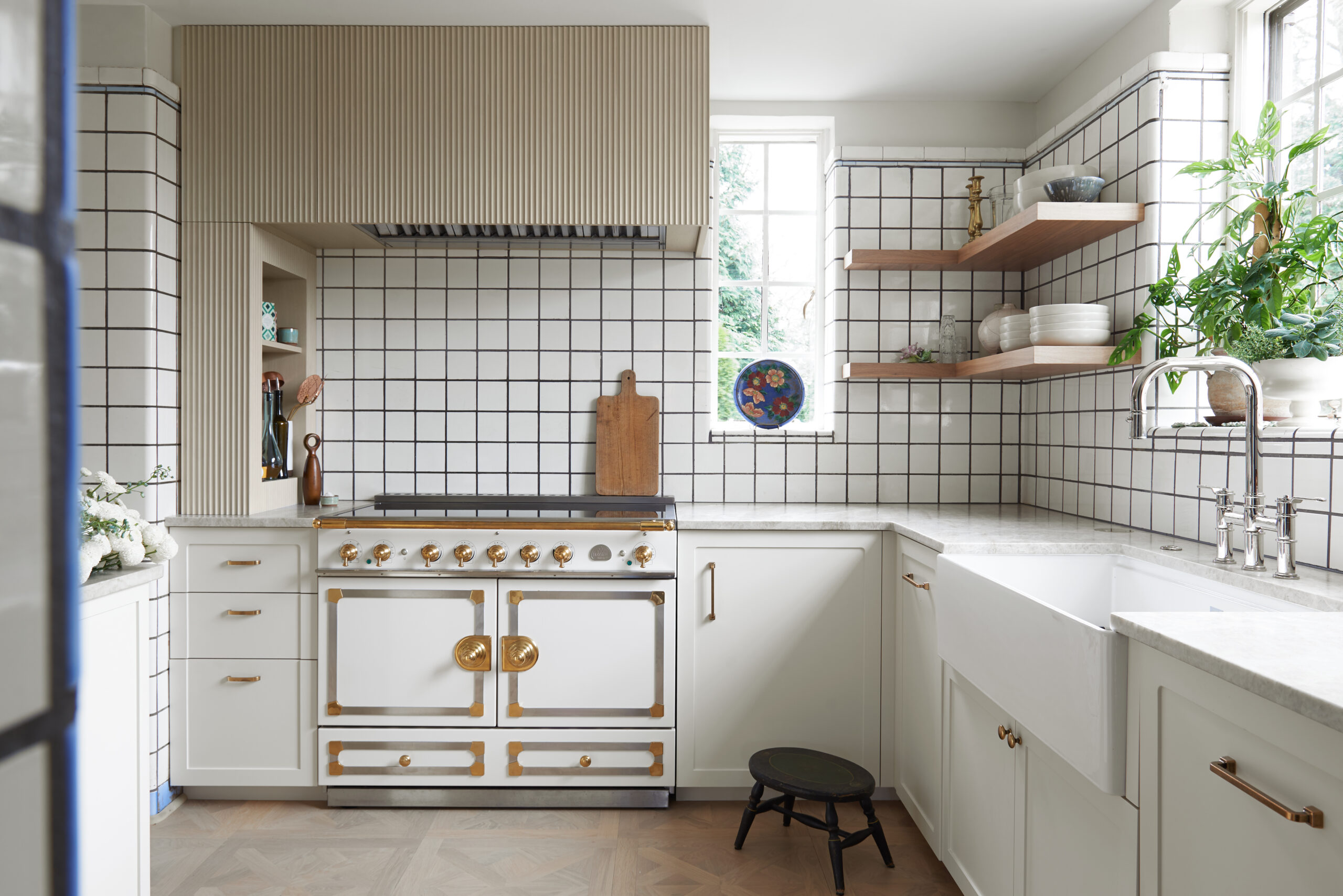 grid tiled kitchen backsplash