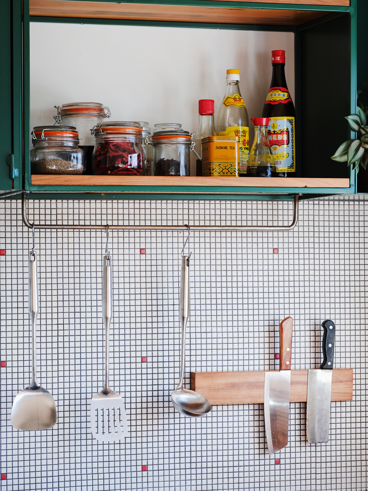 square tile backsplash