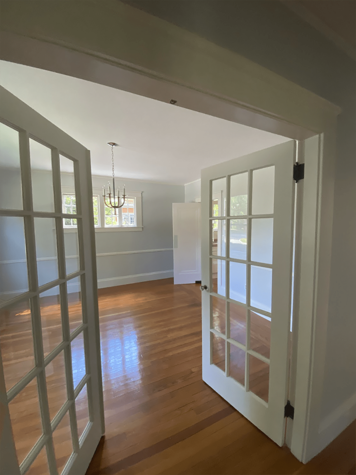 empty dining room