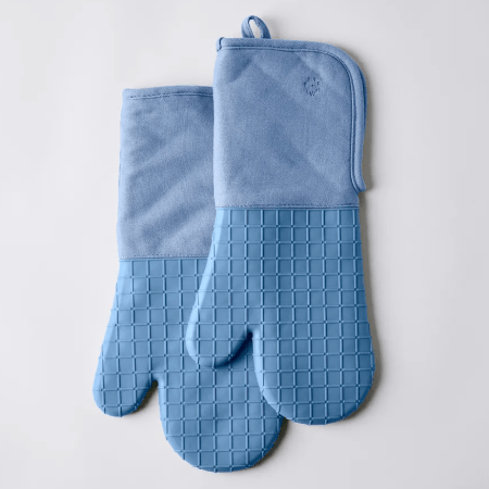  blue silicone oven mitts