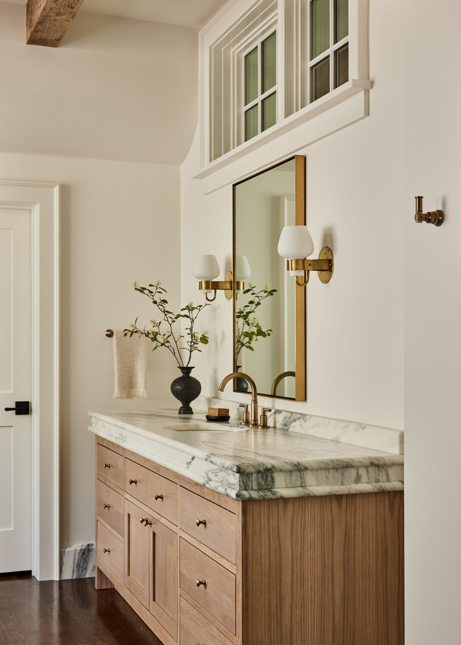 marble bathroom vanity