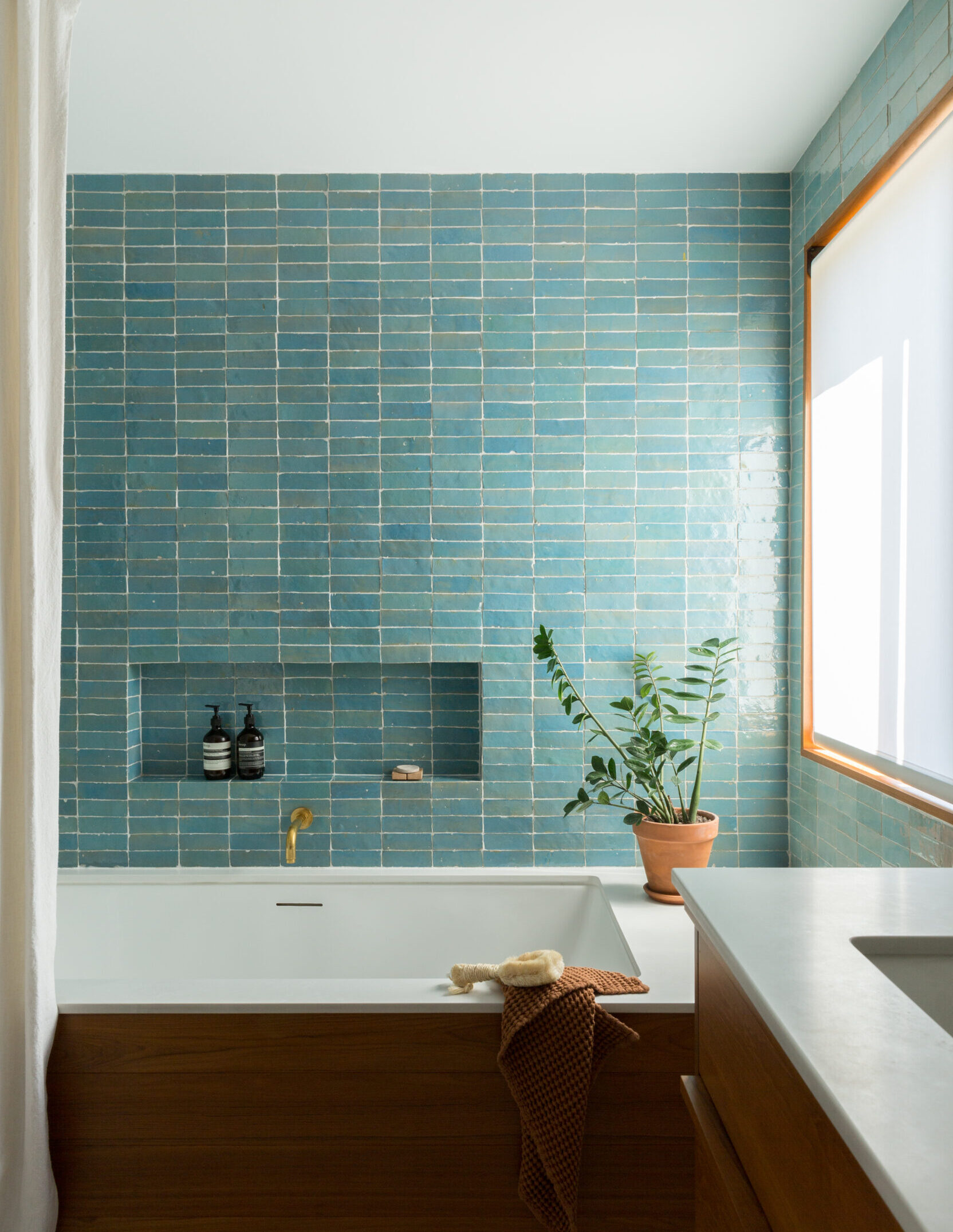 blue bathroom tile