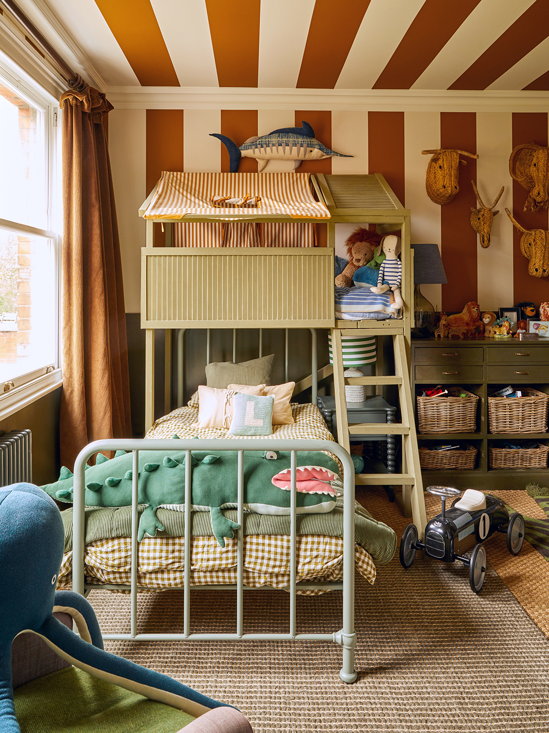 kids bunk bed