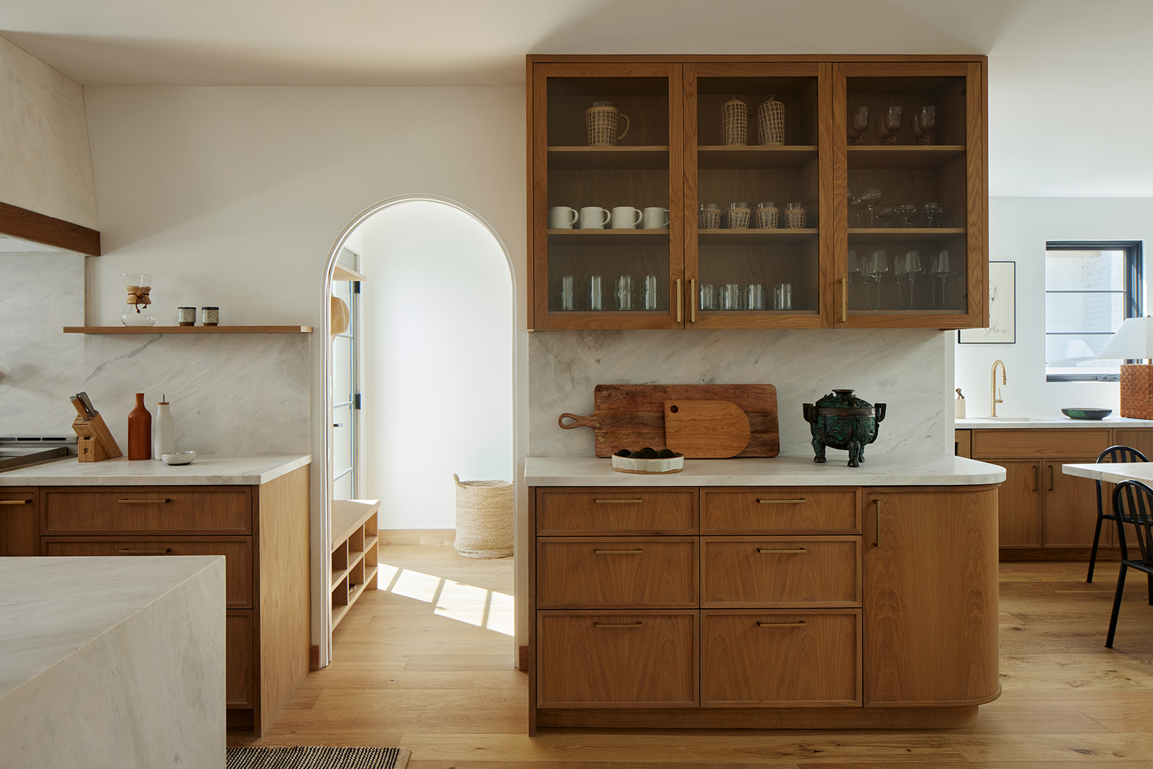 oak kitchen cabinets