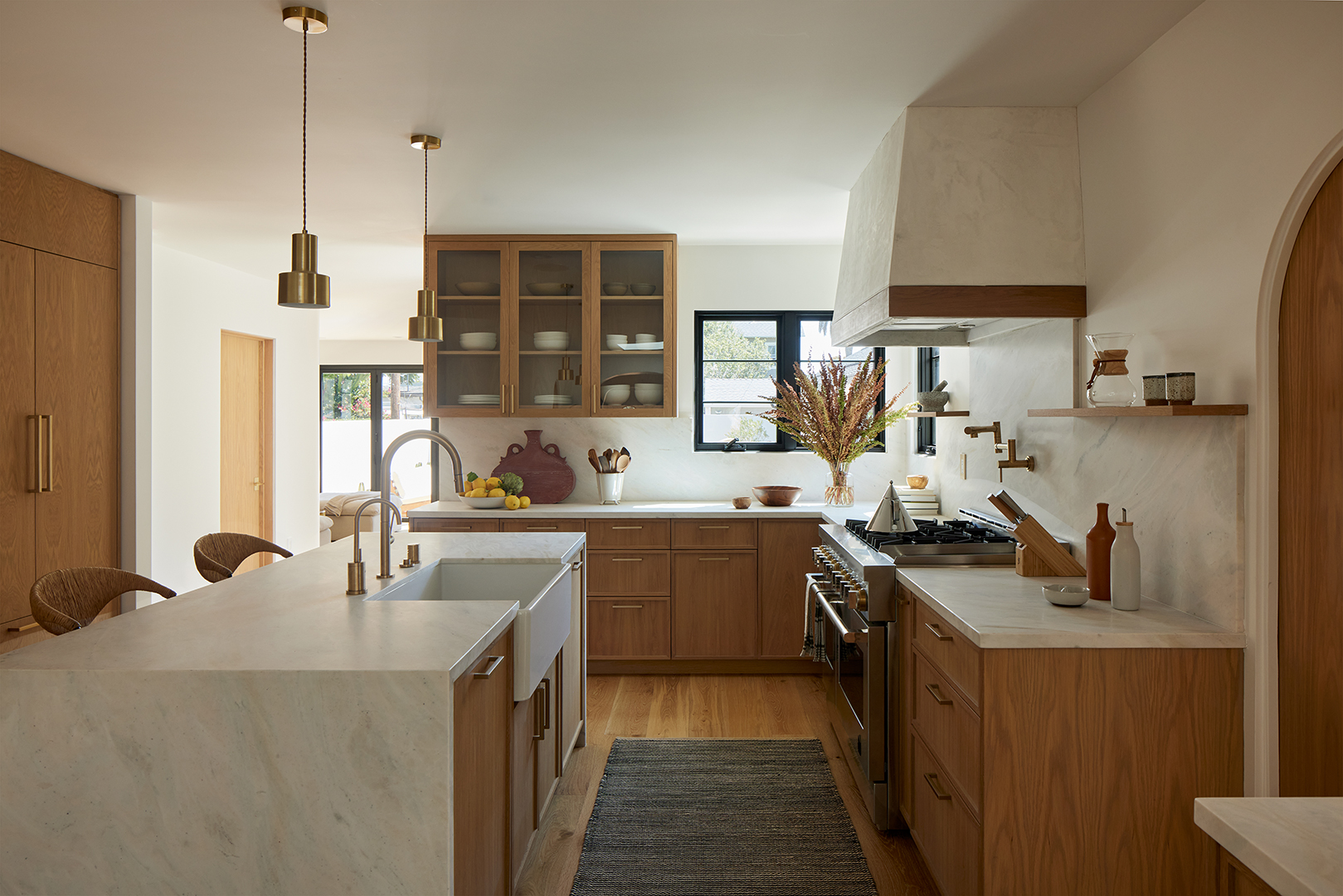 oak kitchen cabinets