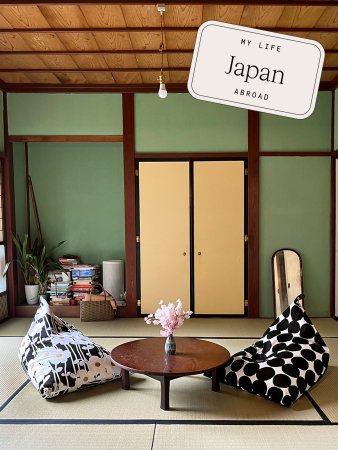 beanbags around table