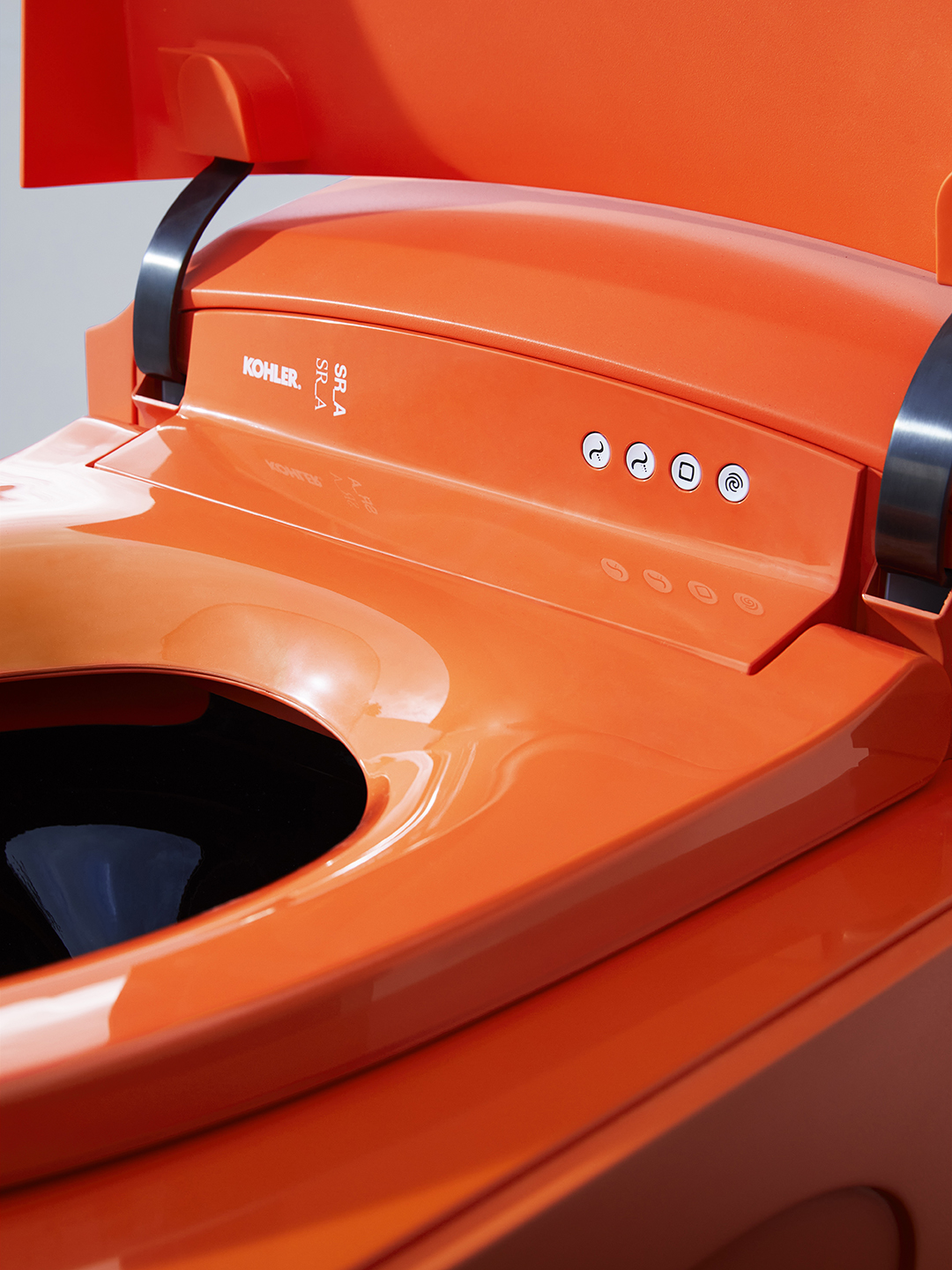 NEWS-Kohler-Orange-Toilet-Domino-03