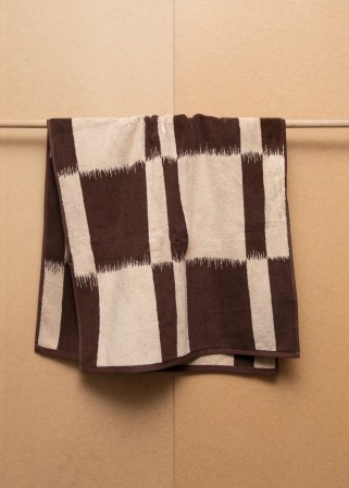  checkered towel