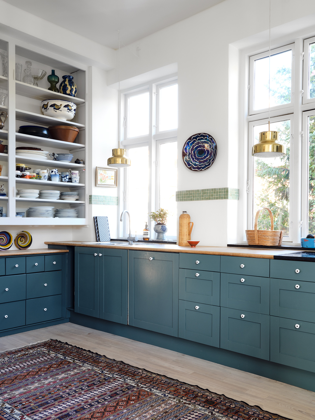 blue kitchen cabinets