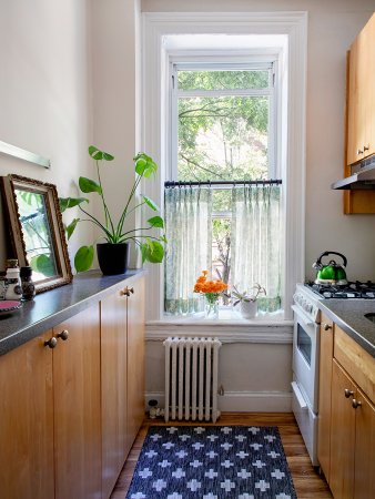 galley kitchen