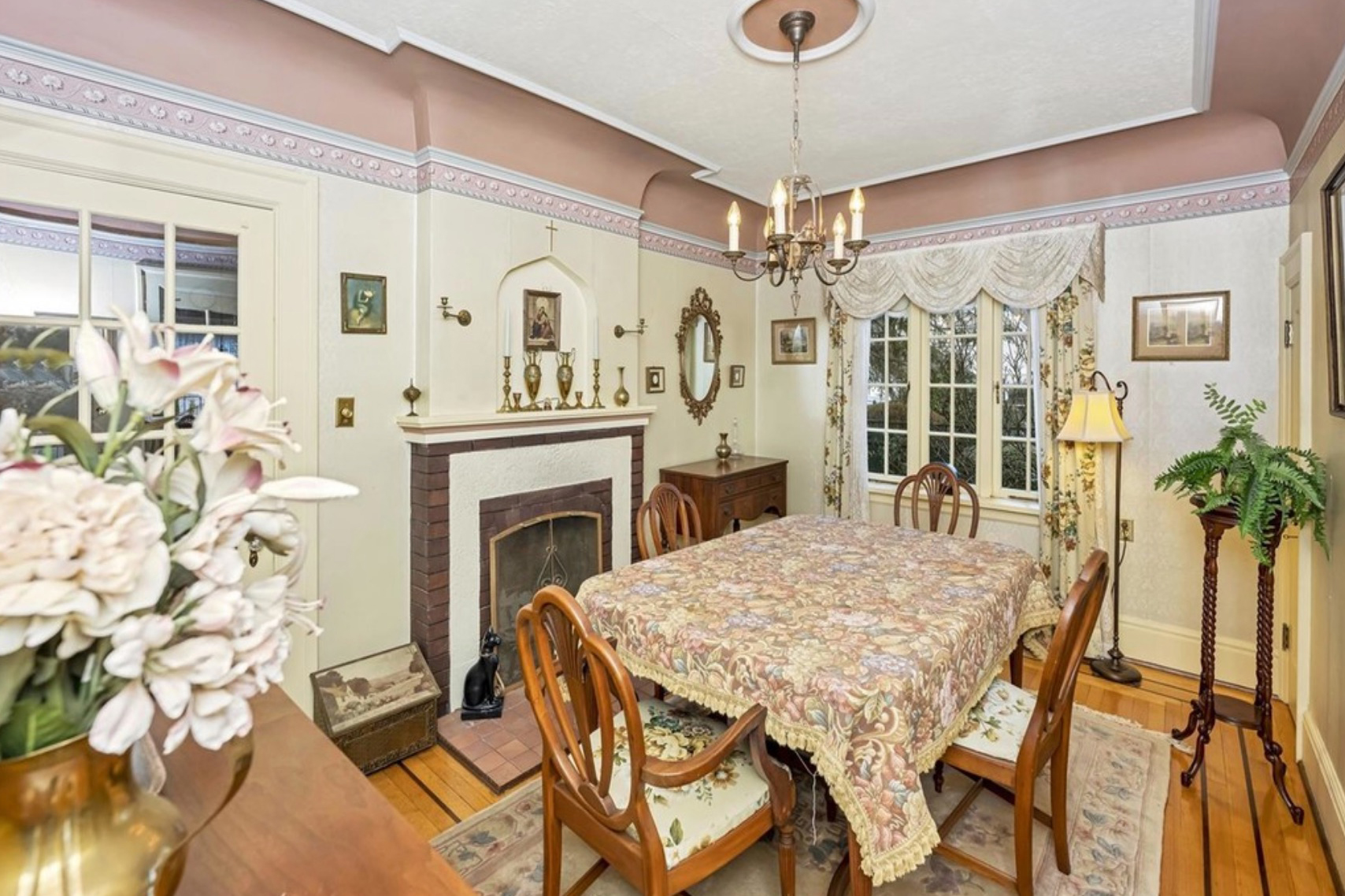 dining room with floral tablecloth