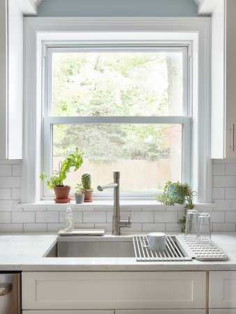 kitchen sink with dish rack