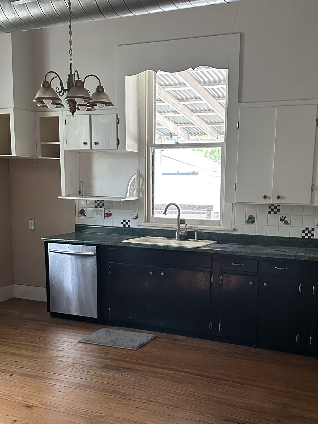 White Farmhouse Kitchen