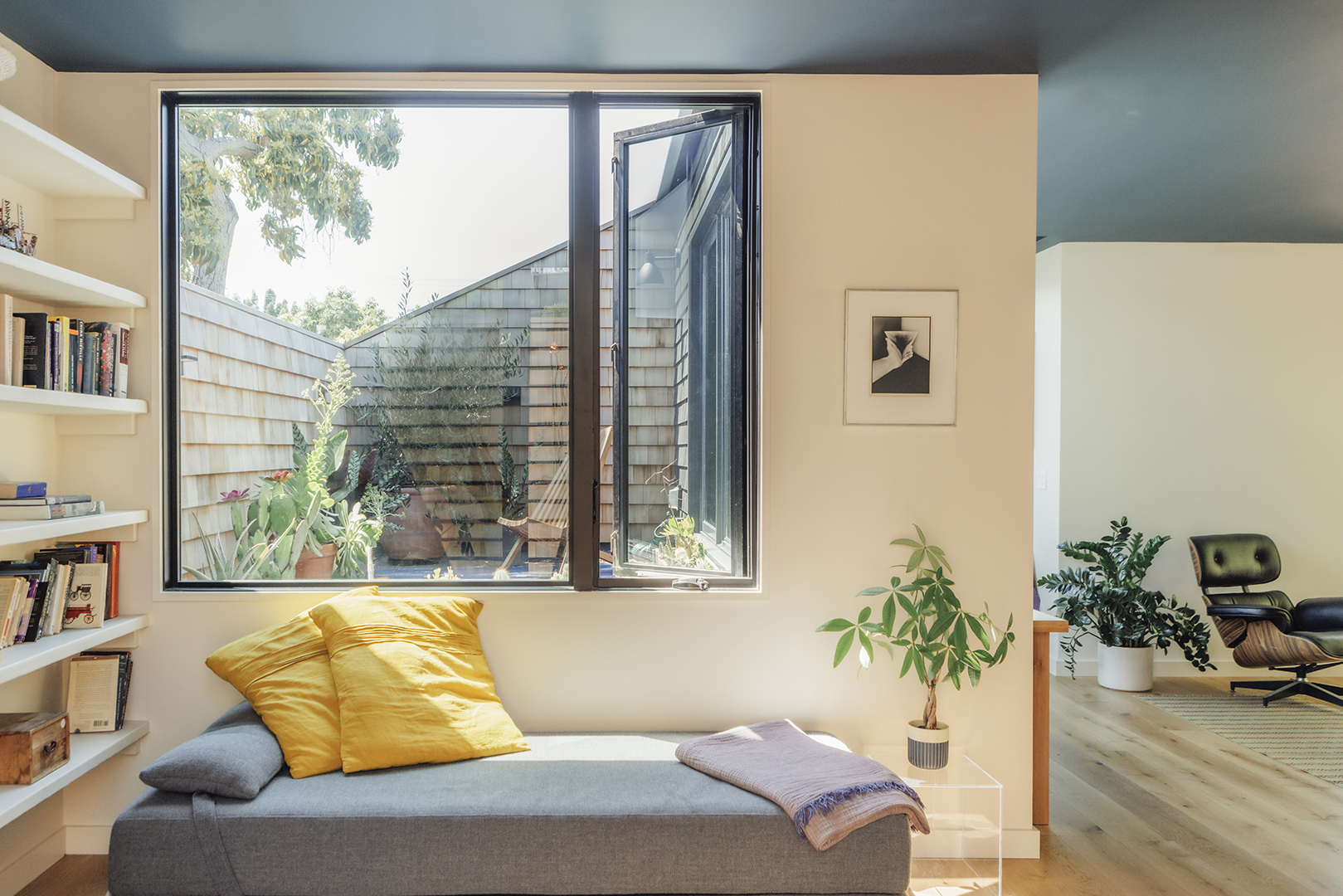 daybed near window