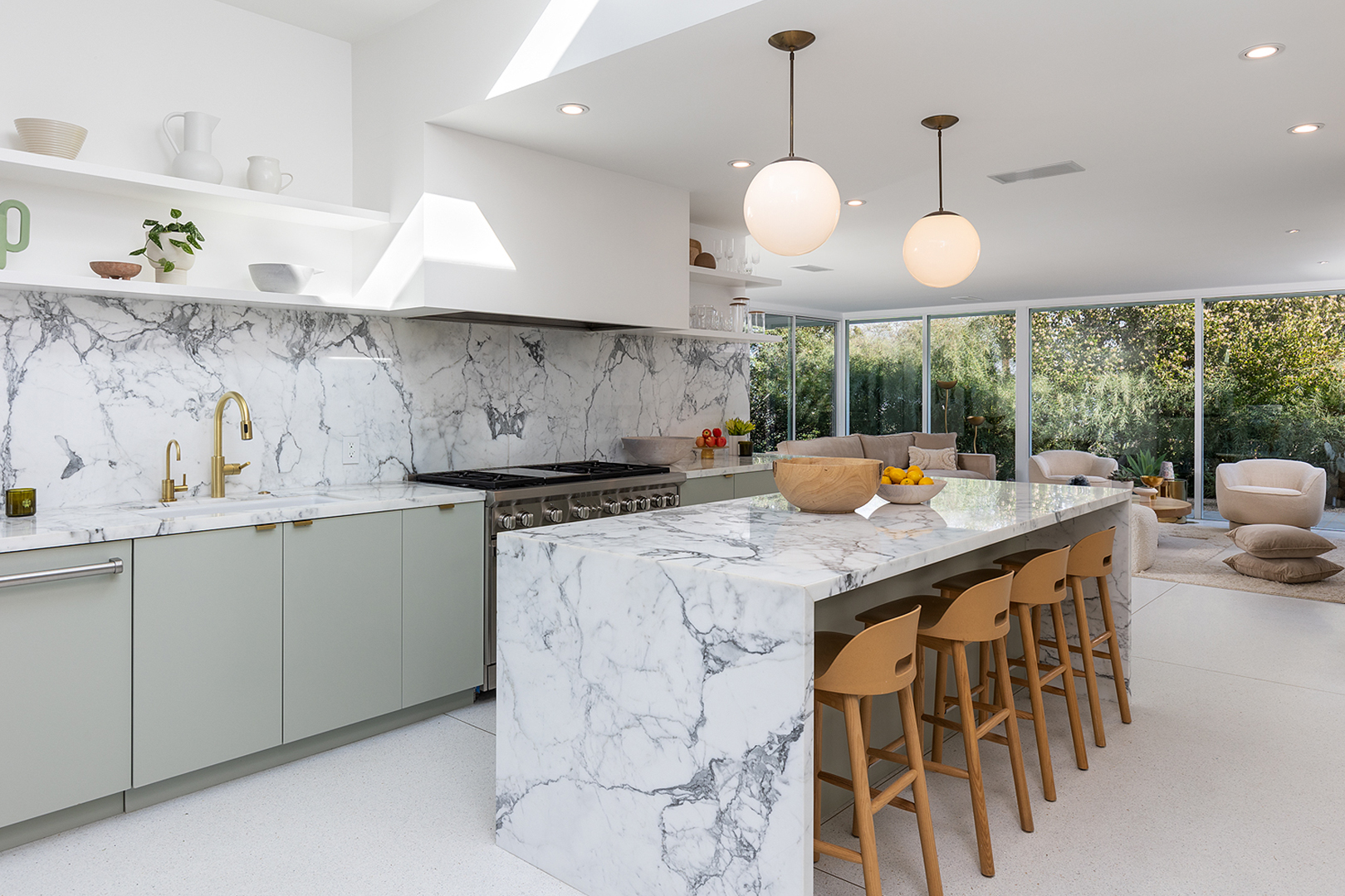 marble kitchen island