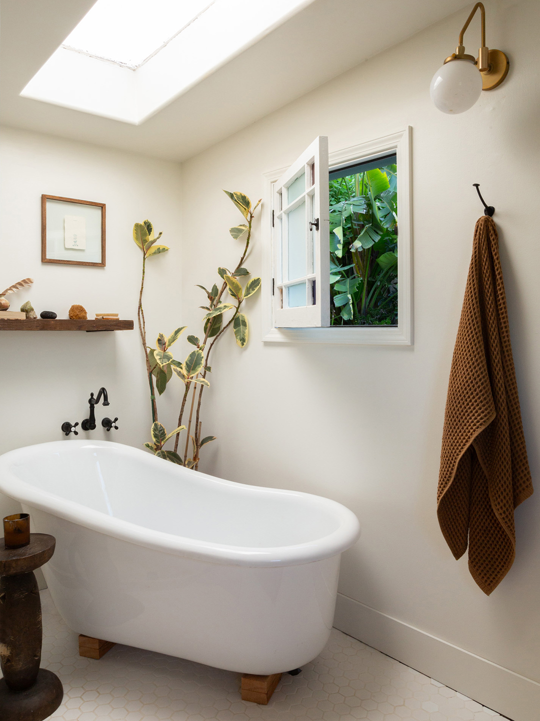 tub near window