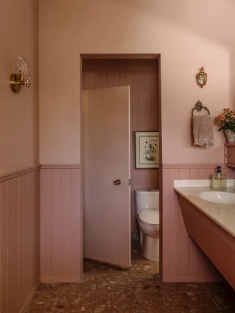 pink bathroom