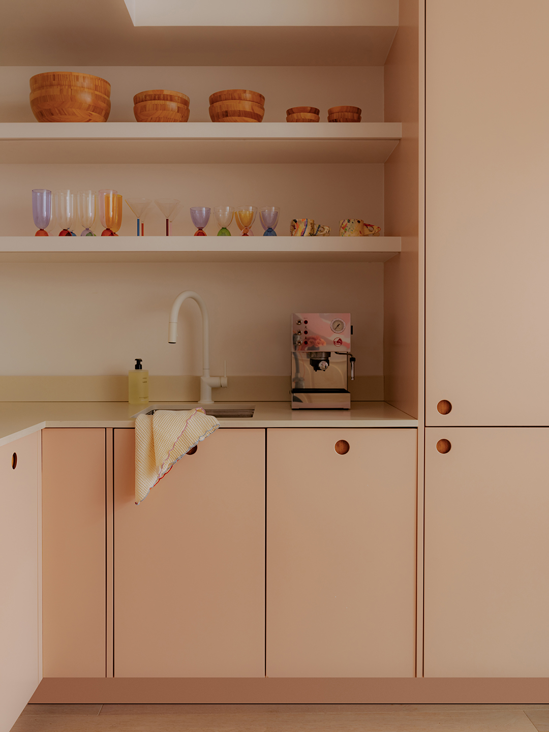 pink kitchen